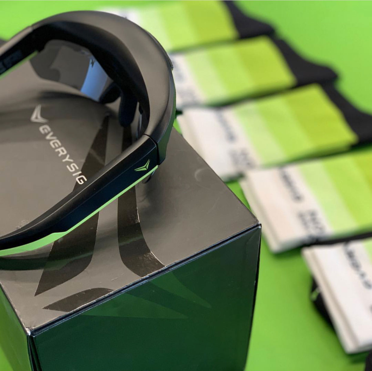 Eveysight_Notfromhere_PackageDesign